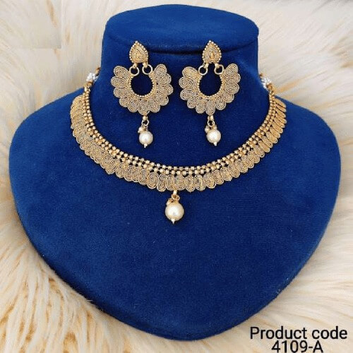 Timeless jewelry for timeless elegance