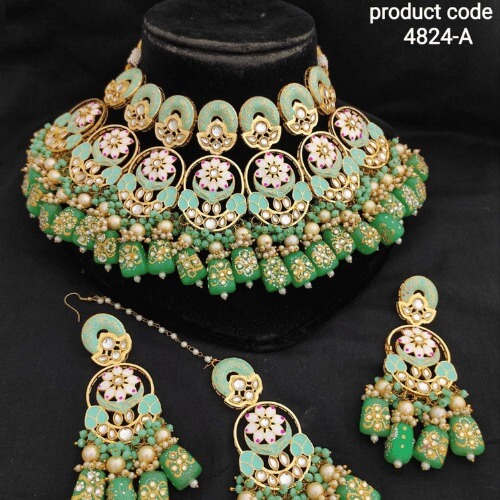 Beautiful jewelry for a delicate touch